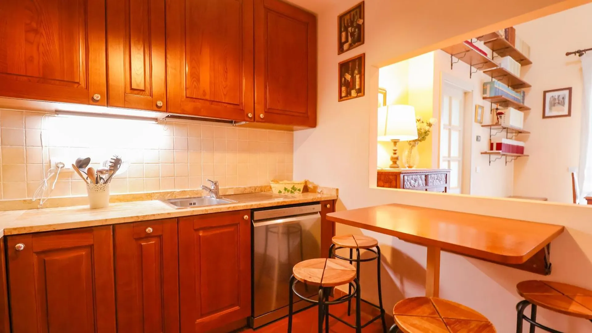 Prestige Apartment Near The Centre - With Balcony, Wi-Fi Pistoia 0*,