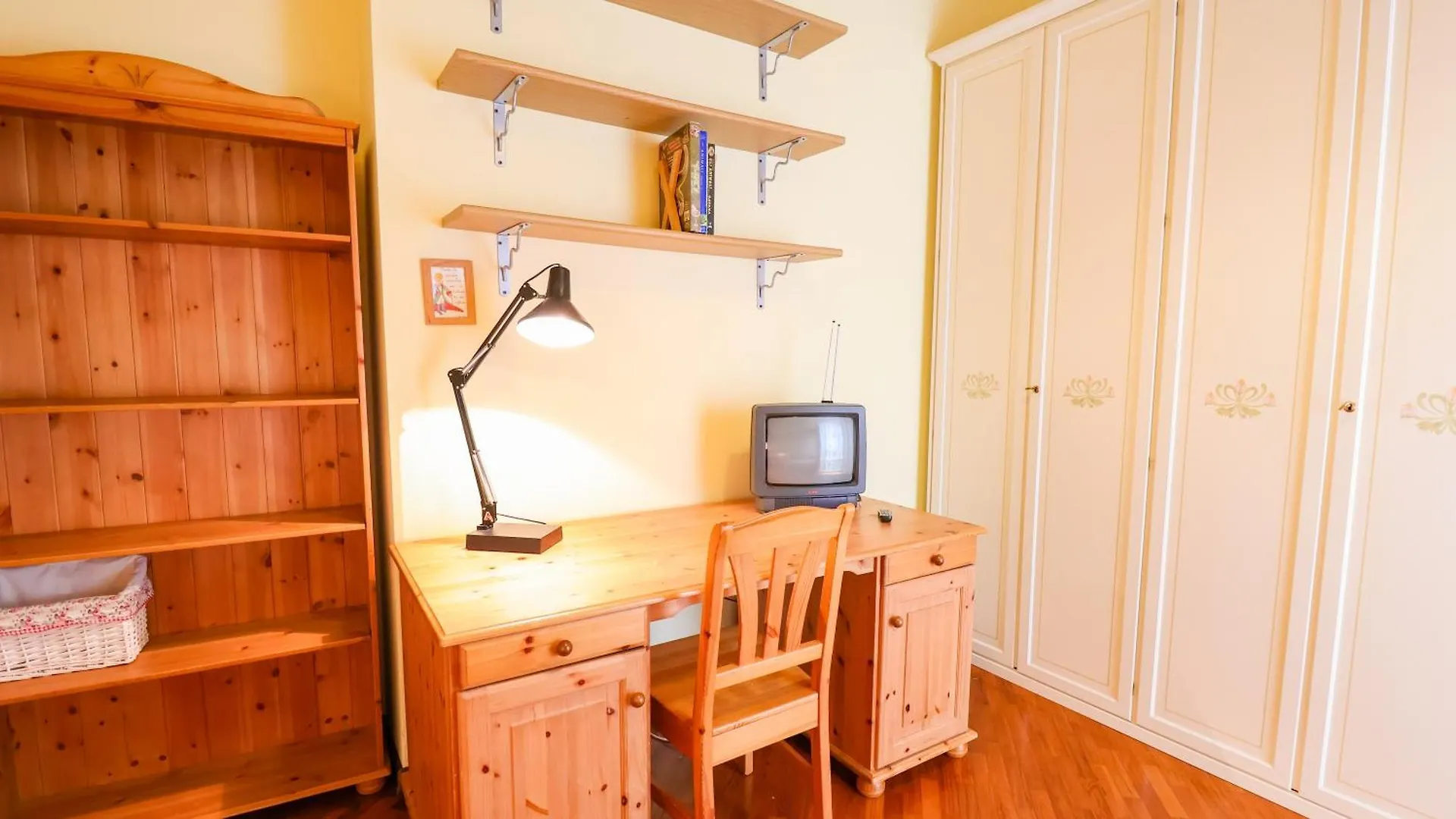 Prestige Apartment Near The Centre - With Balcony, Wi-Fi Pistoia