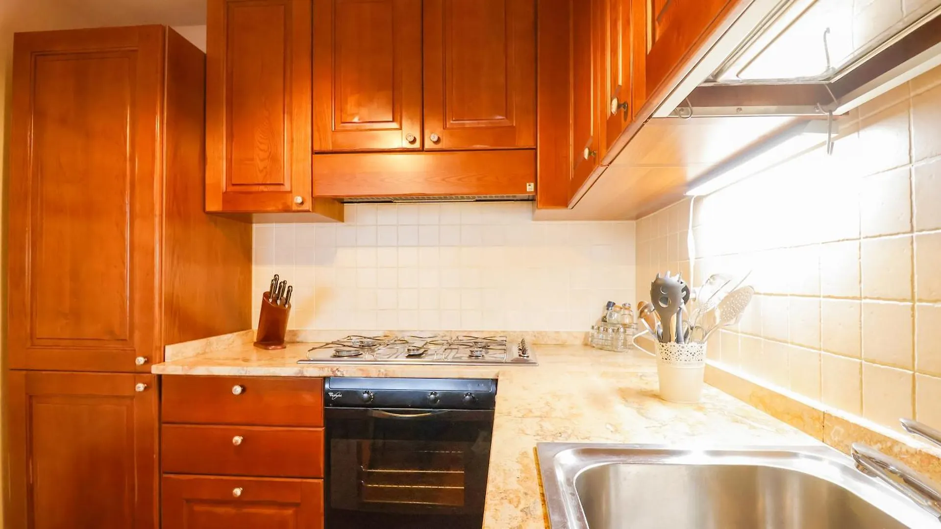 Prestige Apartment Near The Centre - With Balcony, Wi-Fi Pistoya 0*,  Italia
